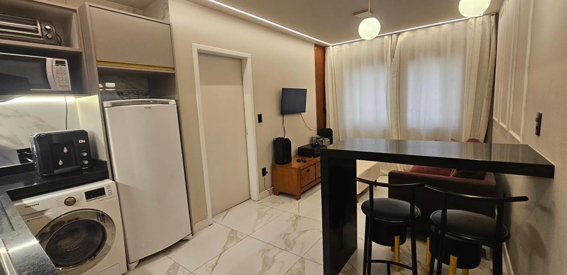 Apto Dos Famosos Na Quadra Mar De Baln Camboriu Balneario Camboriu Apartment